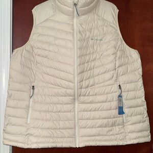 New Columbia Omni Heat 2X women’s Cream Puffer Vest